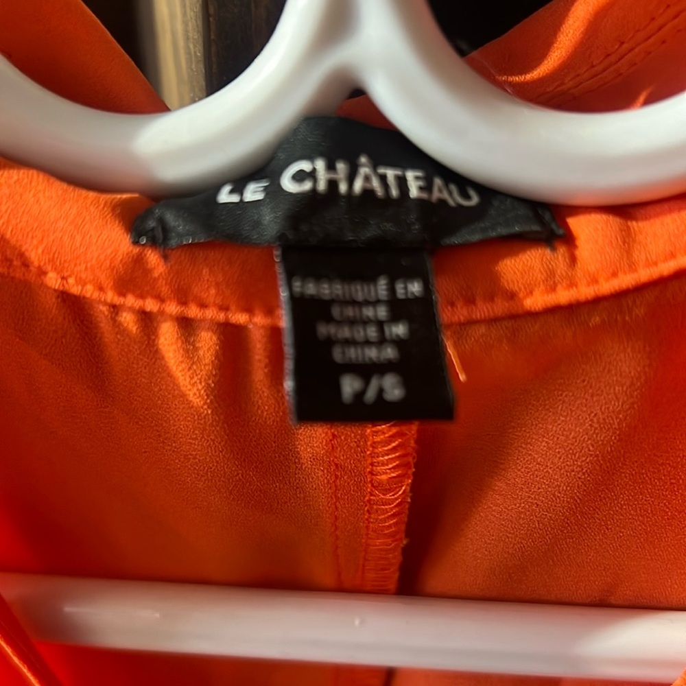 Le Chateau blouse size Small